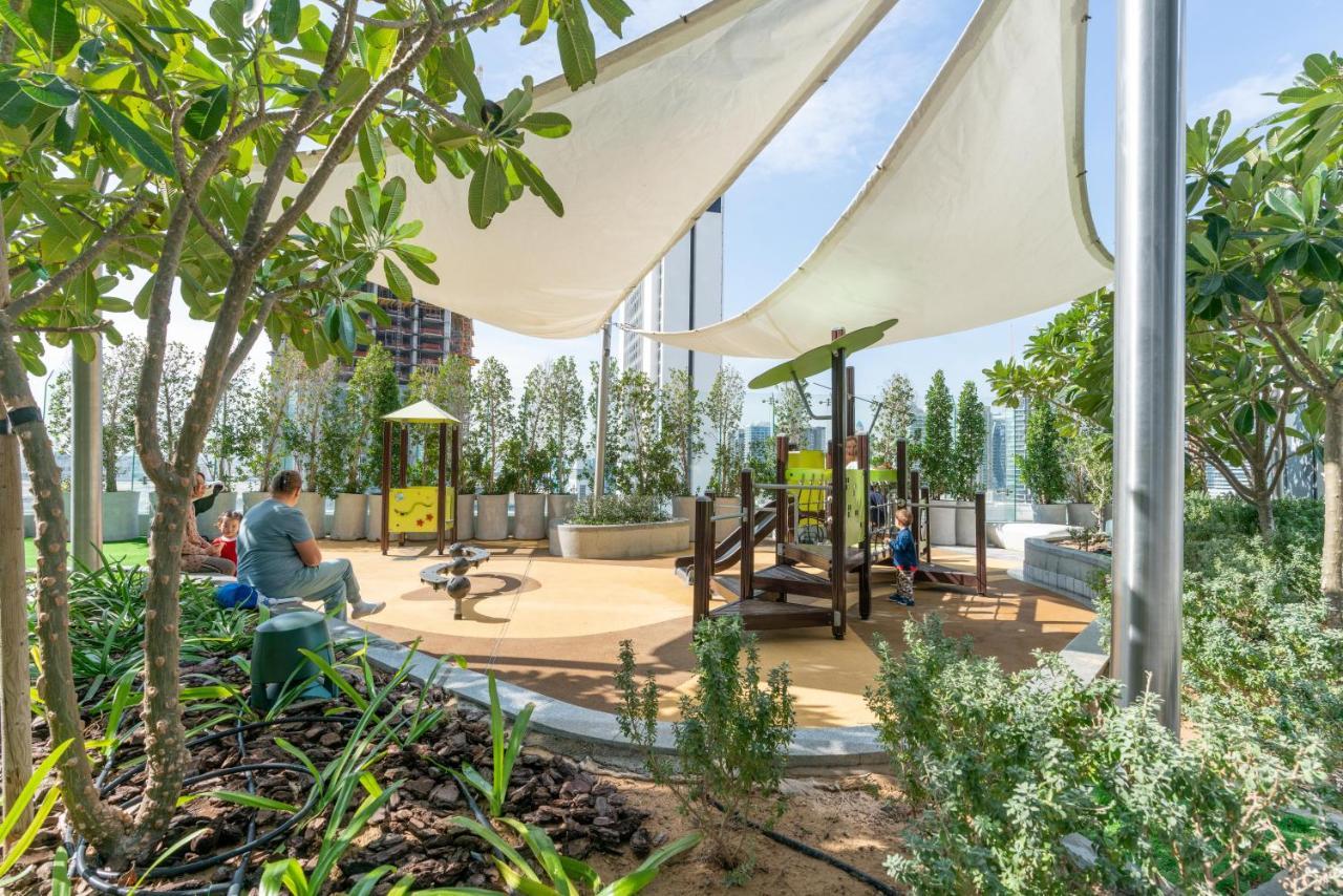 Globalstay Damac Towers By Paramount In Business Bay Дубай Екстериор снимка