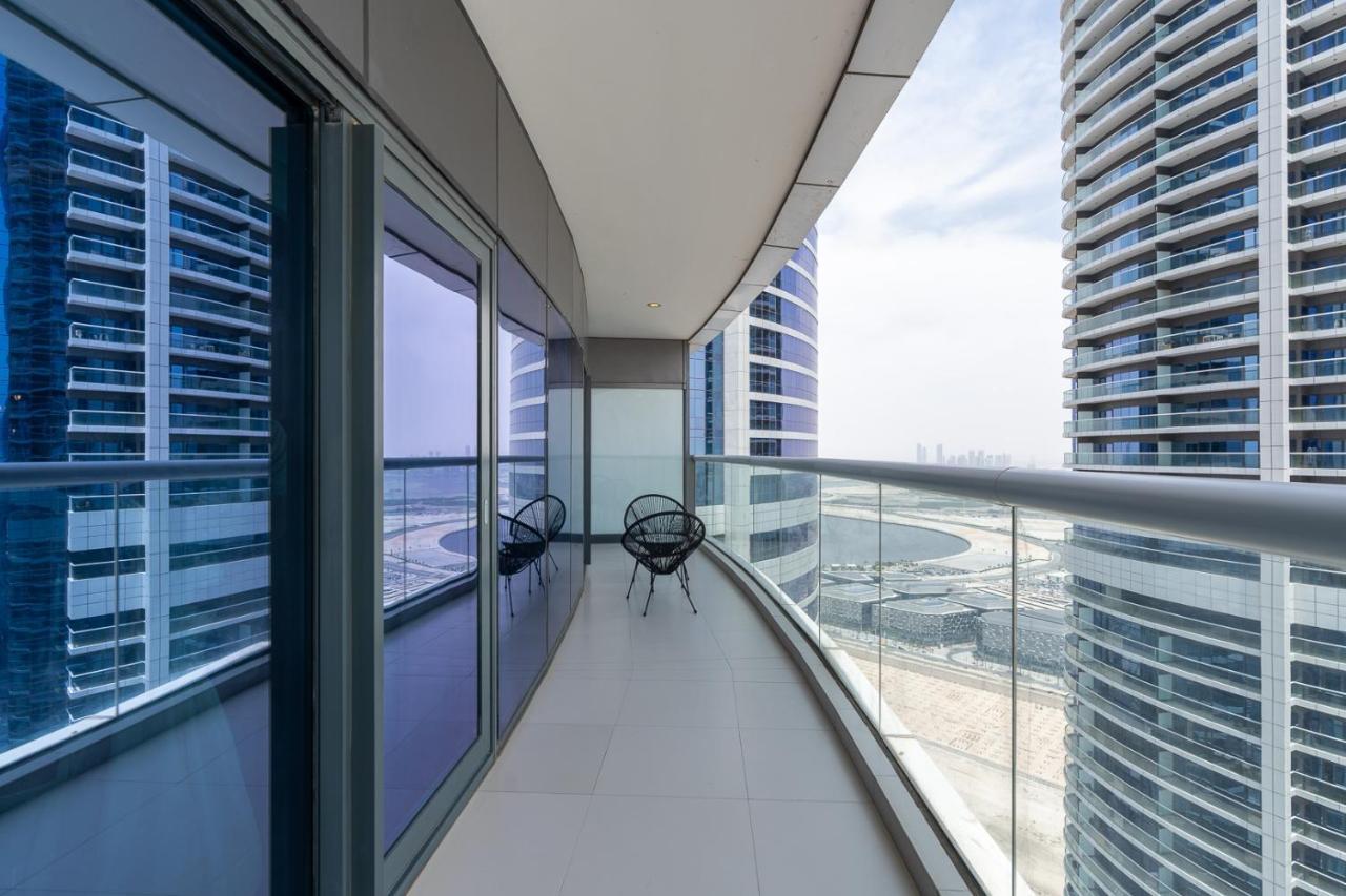 Globalstay Damac Towers By Paramount In Business Bay Дубай Екстериор снимка
