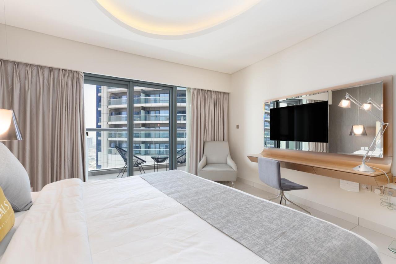 Globalstay Damac Towers By Paramount In Business Bay Дубай Екстериор снимка