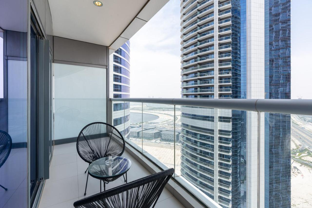 Globalstay Damac Towers By Paramount In Business Bay Дубай Екстериор снимка