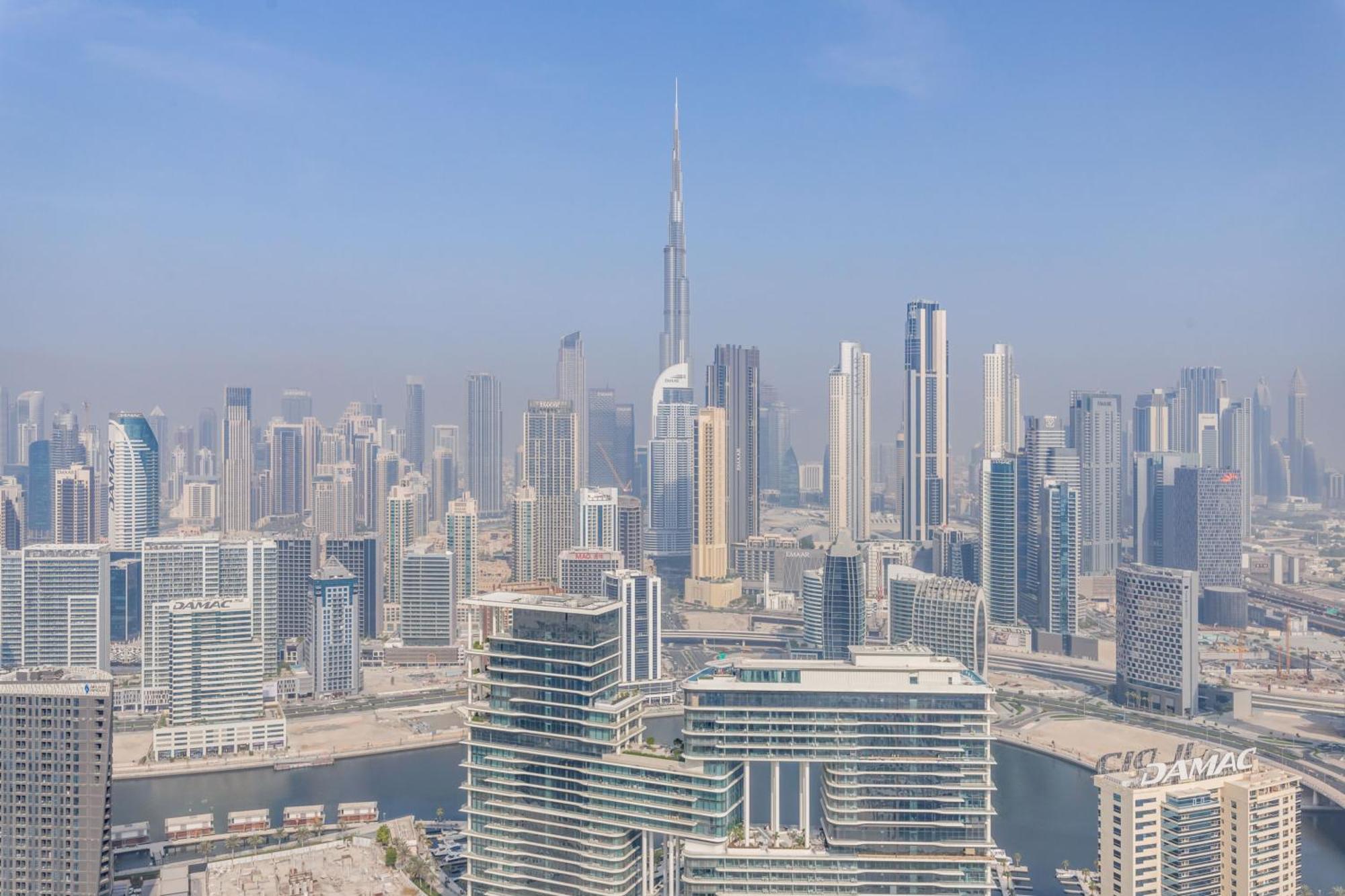Globalstay Damac Towers By Paramount In Business Bay Дубай Екстериор снимка
